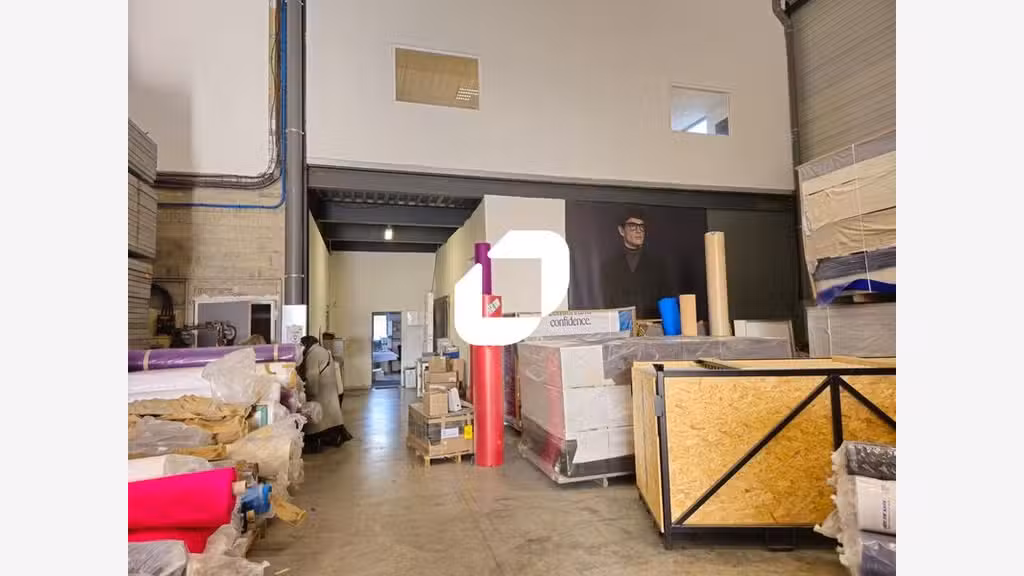 A louer Local d'activité 375m² Saint denis