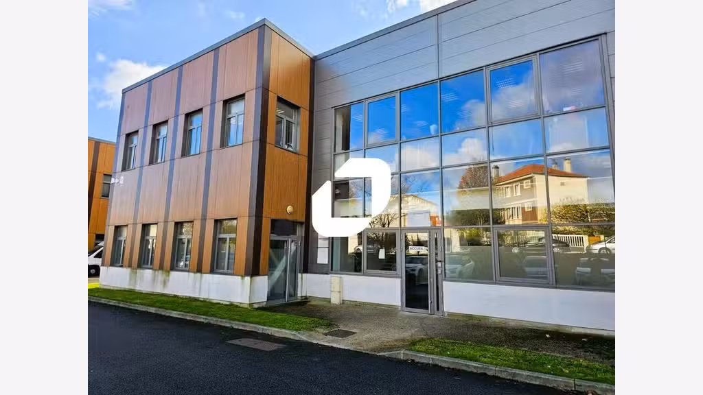 A louer Local d'activité 2115m² Saint denis