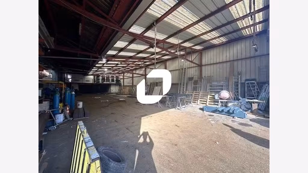 A louer Local d'activité 665m² Saint denis