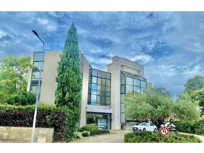 Location Locaux d'activités - Entrepôts à Pierrelatte