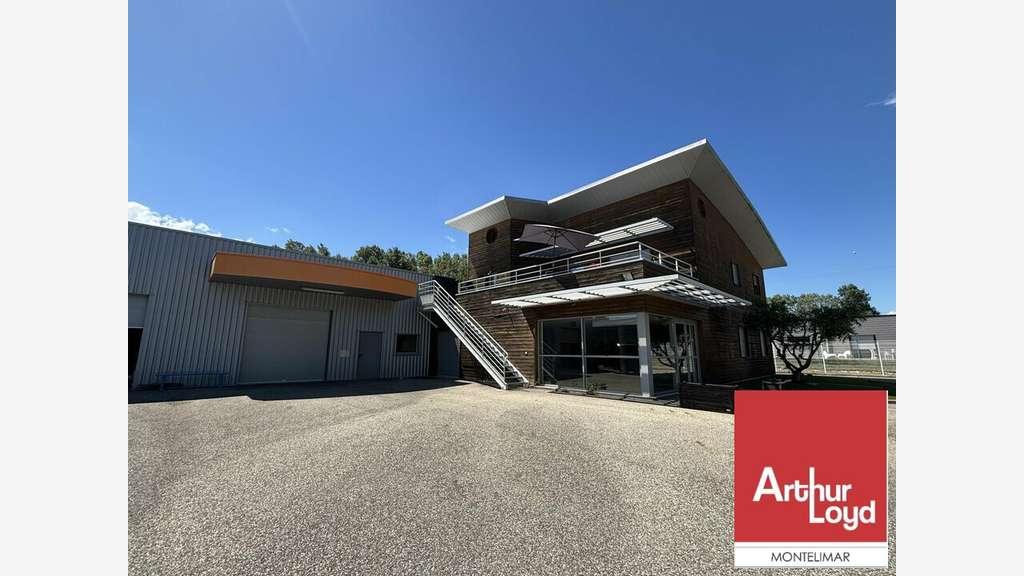 Entrepôt avec bureaux 979m² à louer à Pierrelatte