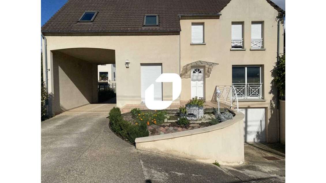 A louer Local d'activité 129m² Pierrelaye