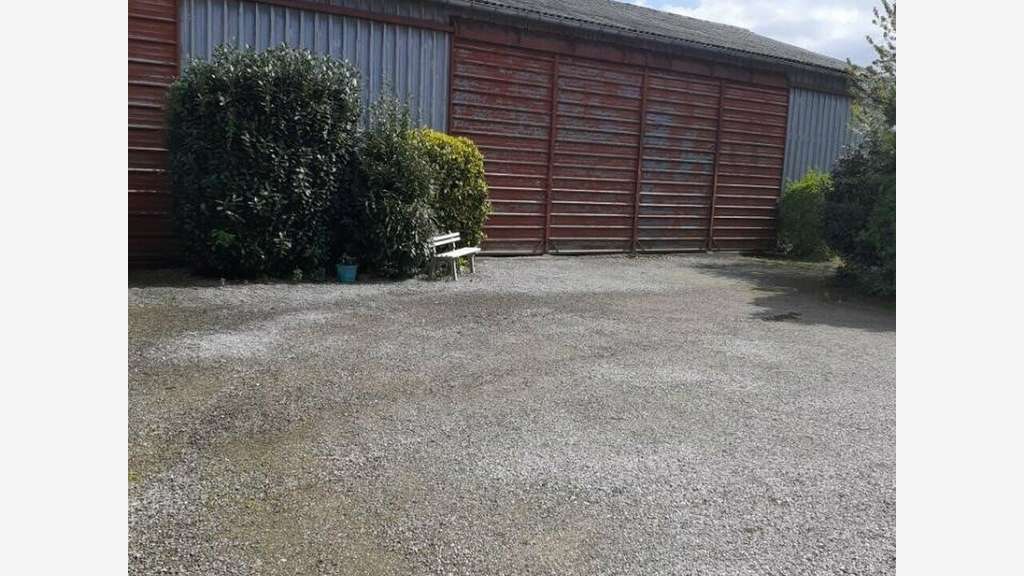 Entrepôt logistique 230m² à louer à Pihem (62)