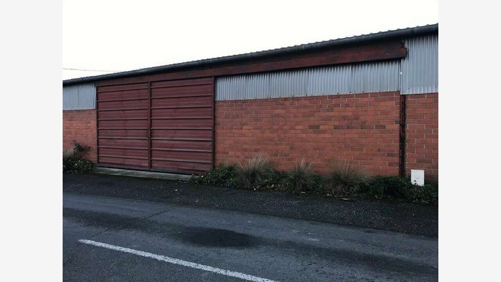 Entrepôt logistique 230m² à louer à Pihem (62)