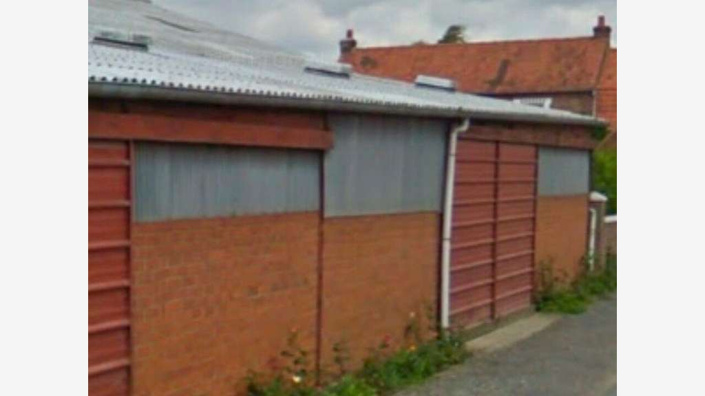 Entrepôt logistique 230m² à louer à Pihem (62)