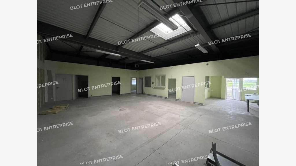A louer local d'activités 230m² à Plabennec