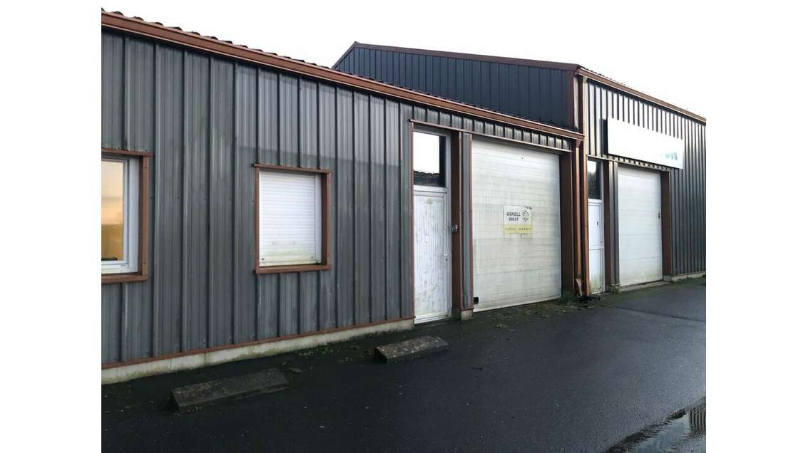 Loue local d'activité 135m² à Plabennec Pen Hoat