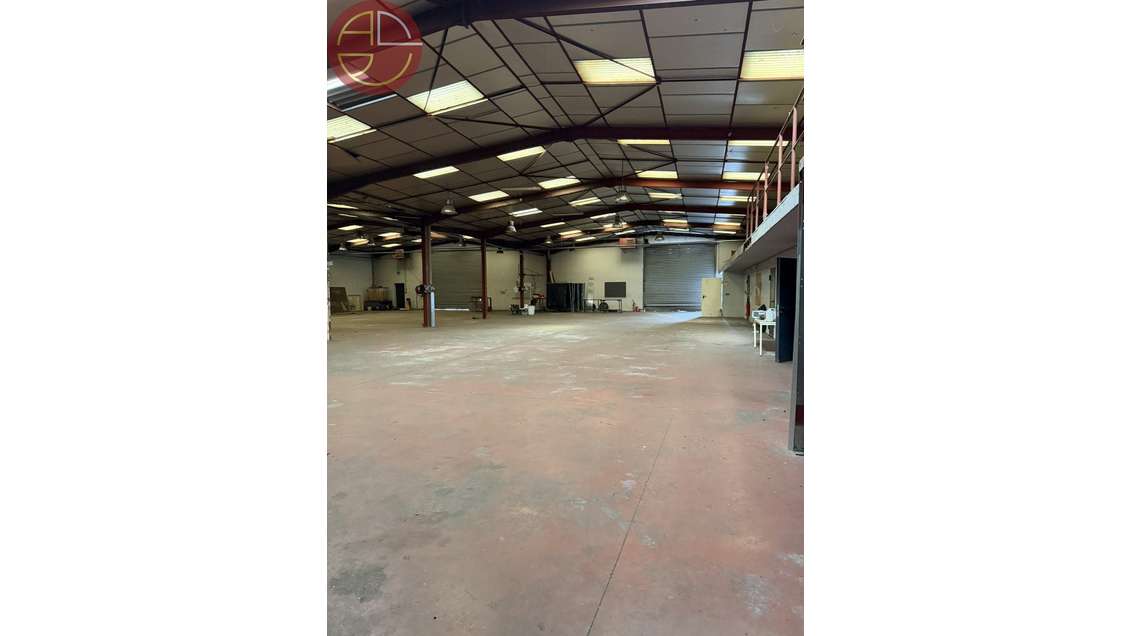 Local 1280m² sur 2000m² à Plaisance-du-Touch