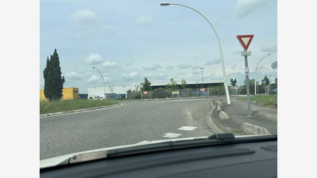 Bâtiment 2700m² à louer Plaisance-du-Touch Ménude