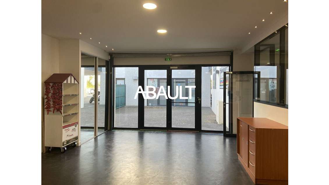 Local professionnel à louer à Plaisance-du-Touch