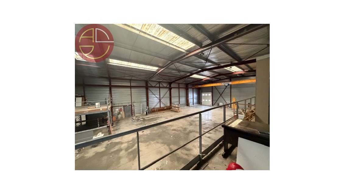 Loue entrepôt de 1250m² à Plaisance-du-Touch