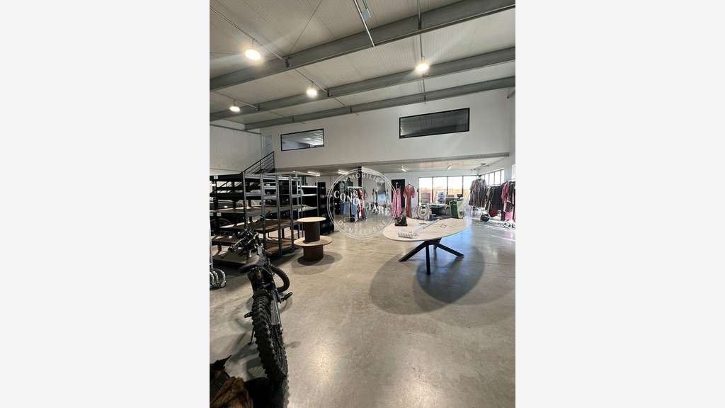 Local d'activités 280m² à louer Plaisance-du-Touch