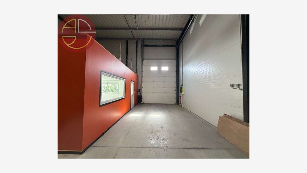 A louer entrepôt 255m² à Plaisance-du-Touch