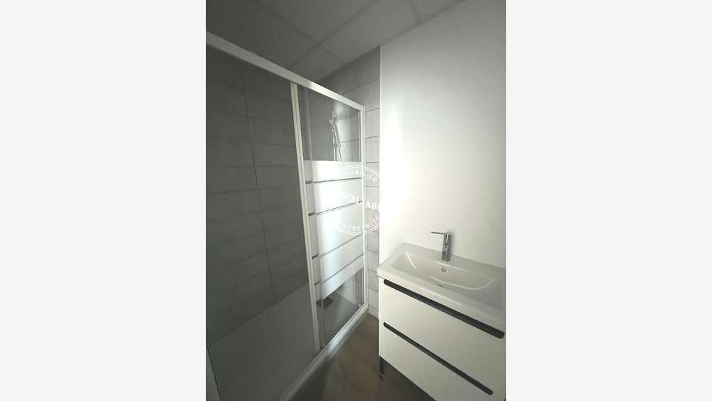 Location entrepôt 140m² à Plaisance du Touch