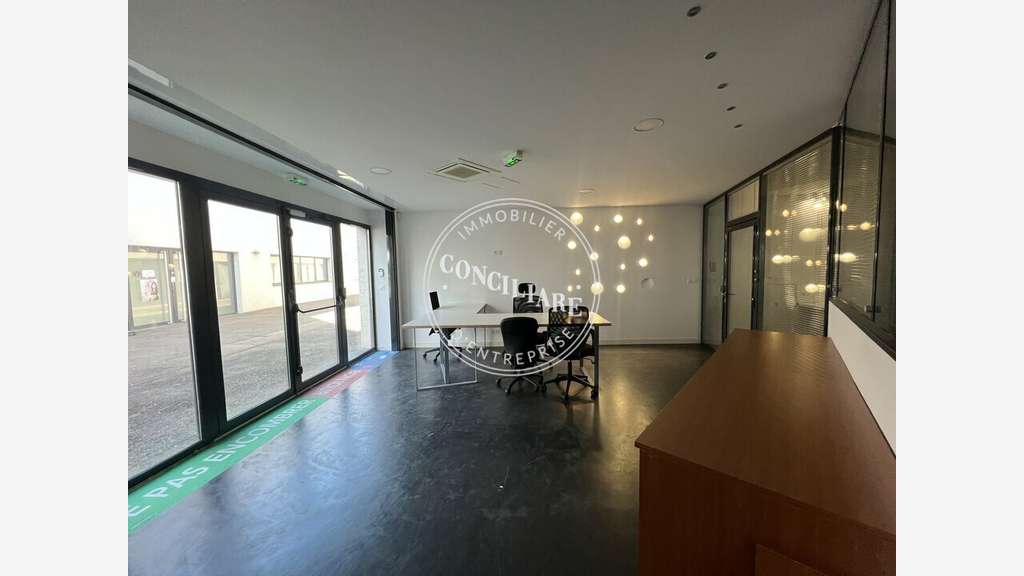 Loue local professionnel 190m² Plaisance-du-Touch