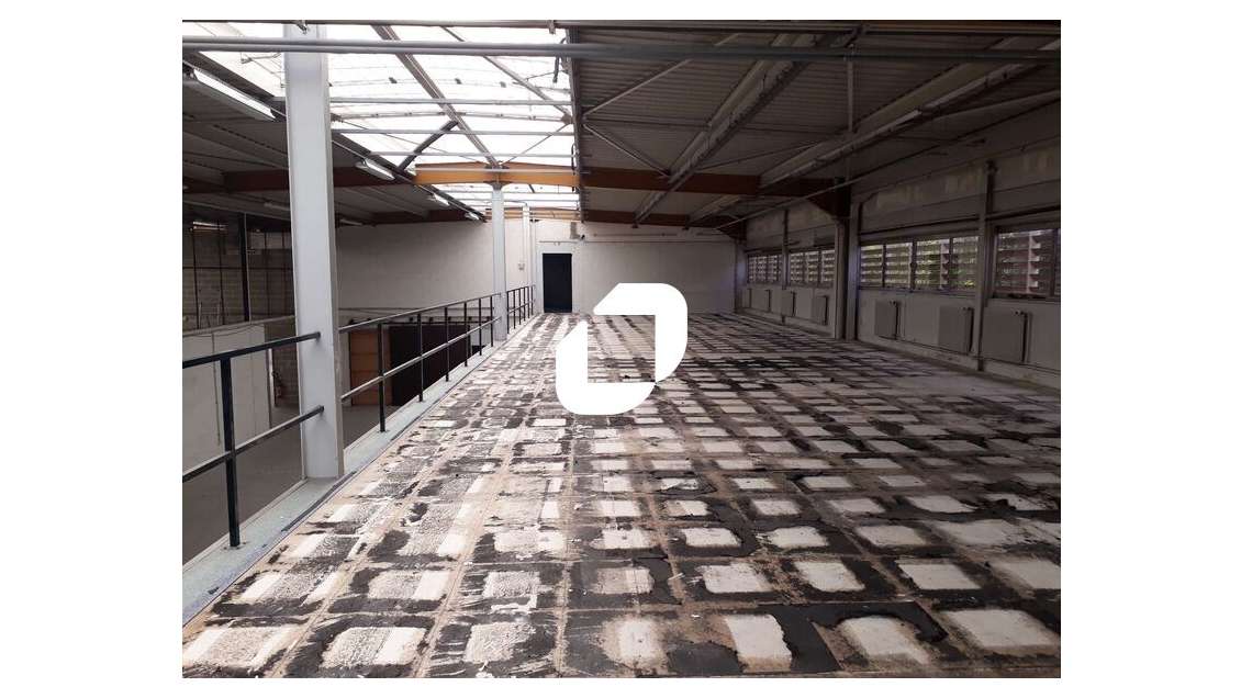 A louer Local d'activité 421m² Plaisir