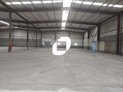 Location Locaux d'activités - Entrepôts à Plaisir