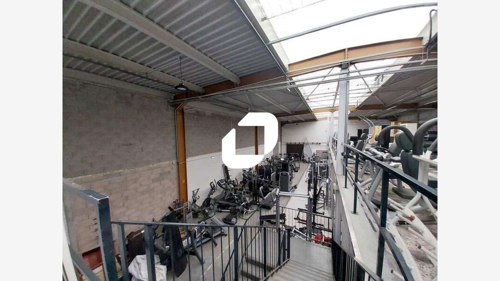 A louer Local d'activité 686m² Plaisir