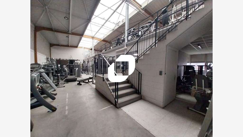 A louer Local d'activité 686m² Plaisir