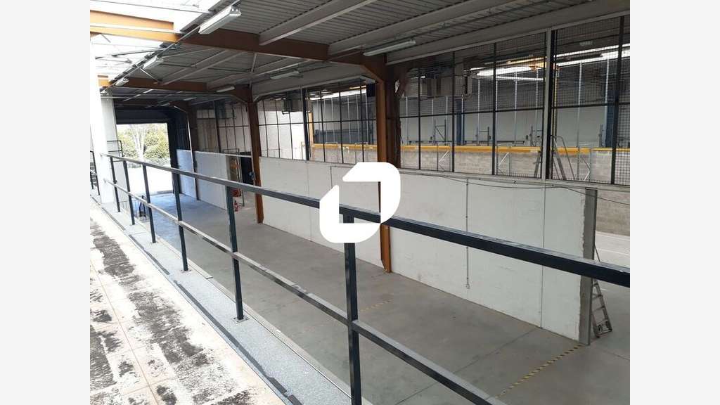 A louer Local d'activité 686m² Plaisir