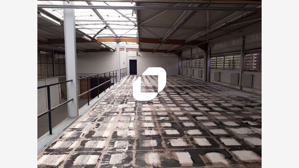 A louer Local d'activité 686m² Plaisir