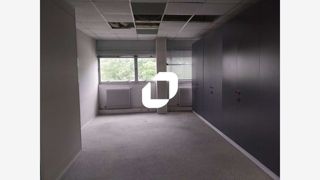 A louer Local d'activité 686m² Plaisir