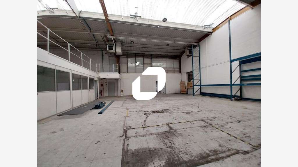 A louer Local d'activité 297m² Plaisir
