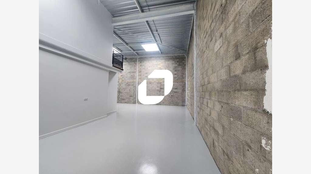 A louer Local d'activité 185m² Plaisir