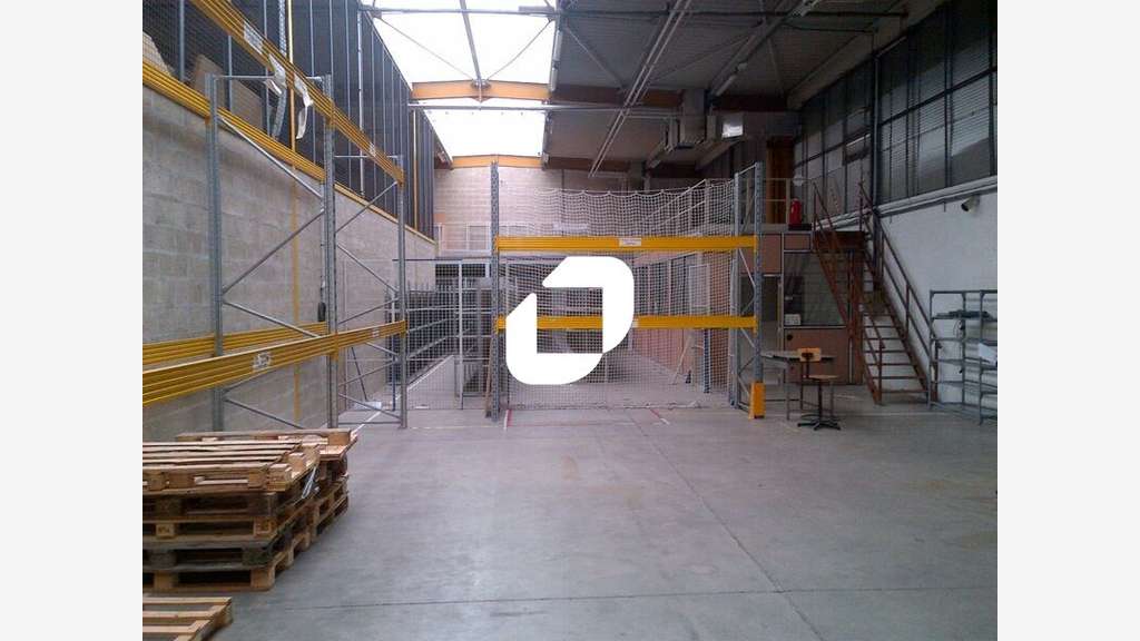 A louer Local d'activité 521m² Plaisir