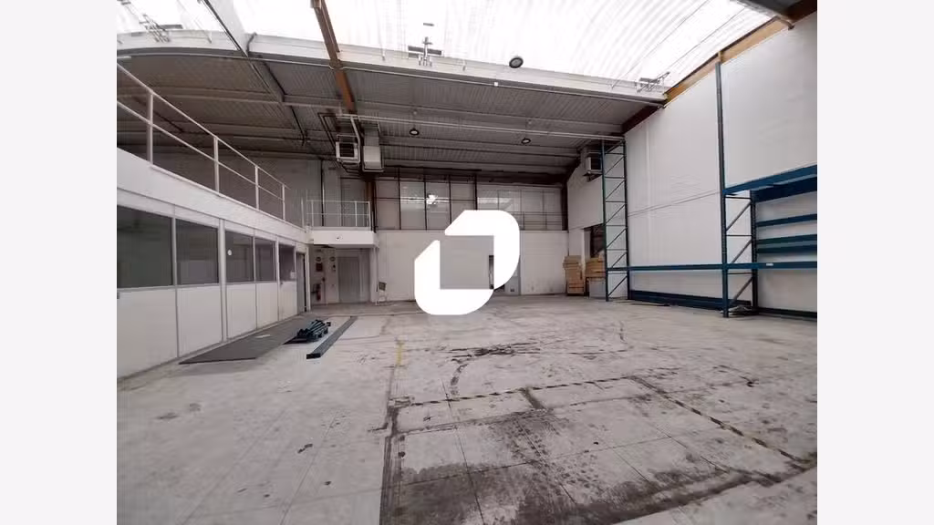 A louer Local d'activité 297m² Plaisir