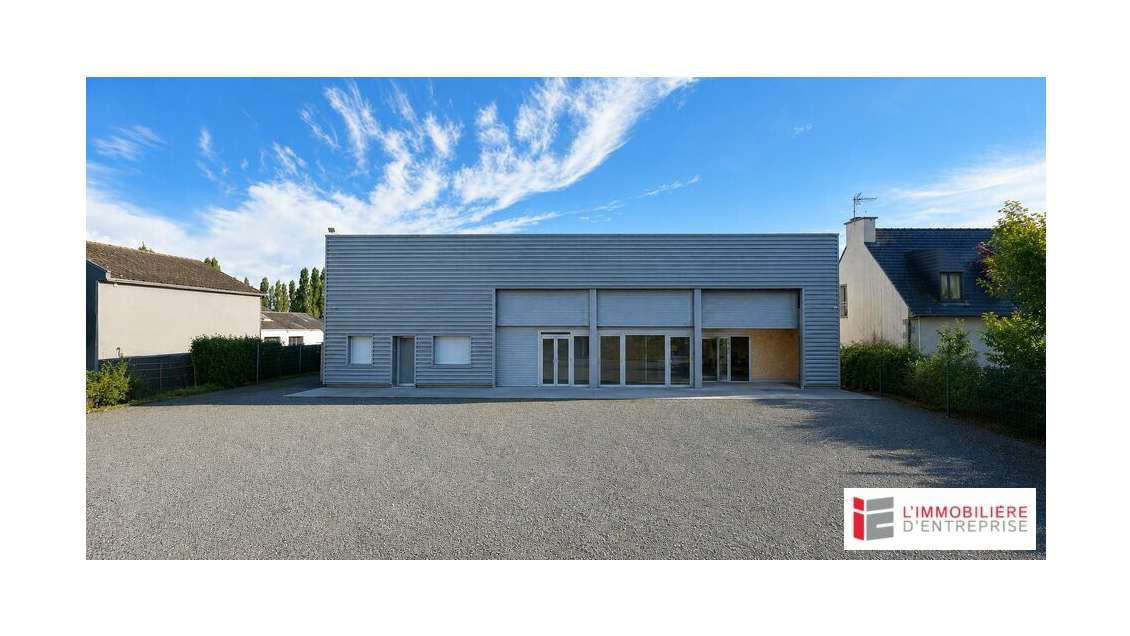 Local d'activité de 980m² à louer à Plancoet