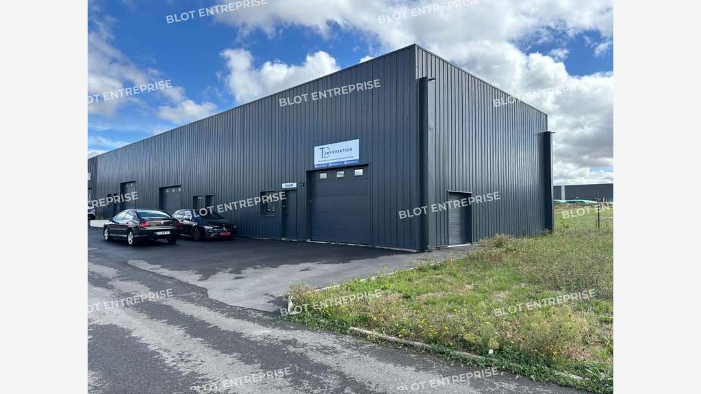 À LOUER - CELLULES ACTIVITÉS NEUVES - 300 m² - BA