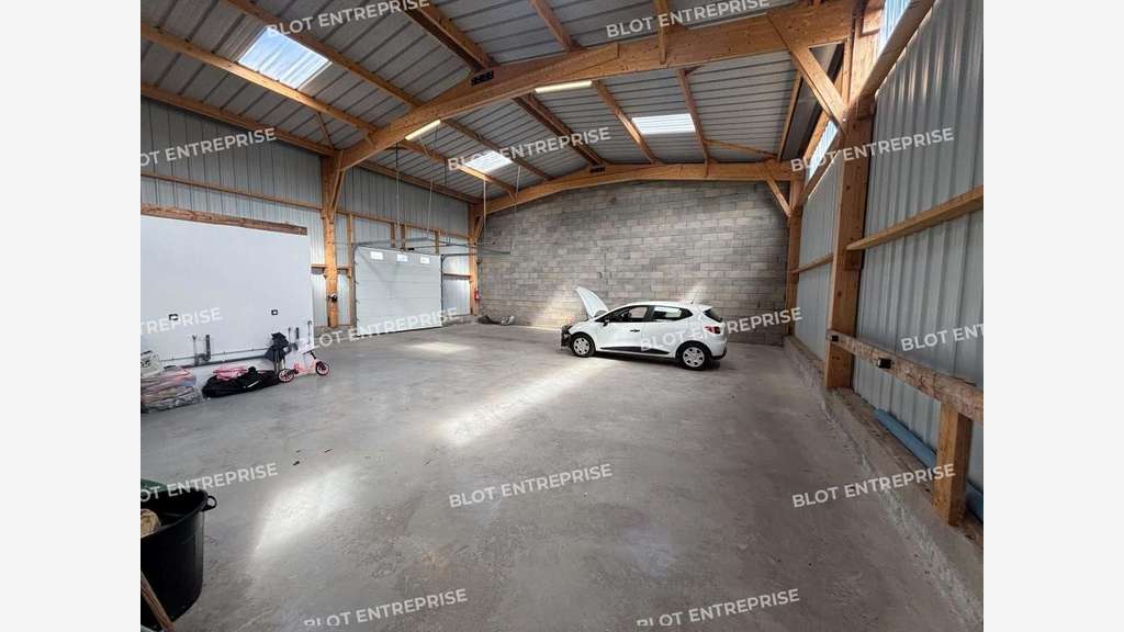 À LOUER - CELLULES ACTIVITÉS NEUVES - 300 m² - BA