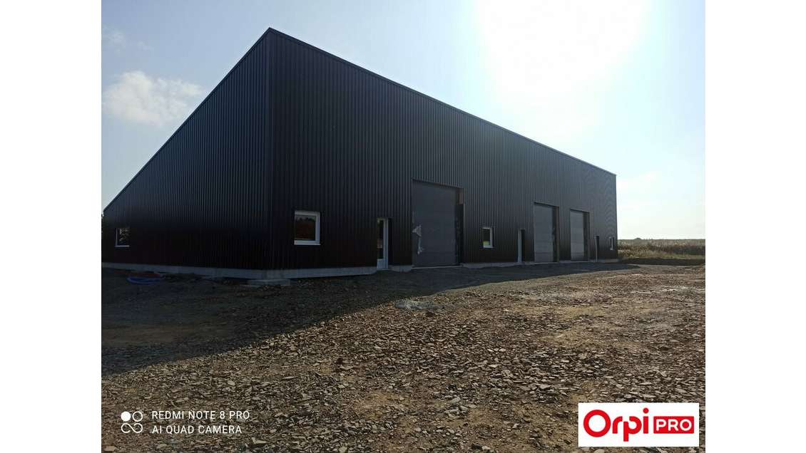 A louer local d'activité 192m² ZA de Plélo RN12