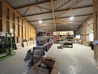 Location Locaux d'activités - Entrepôts à Plélo