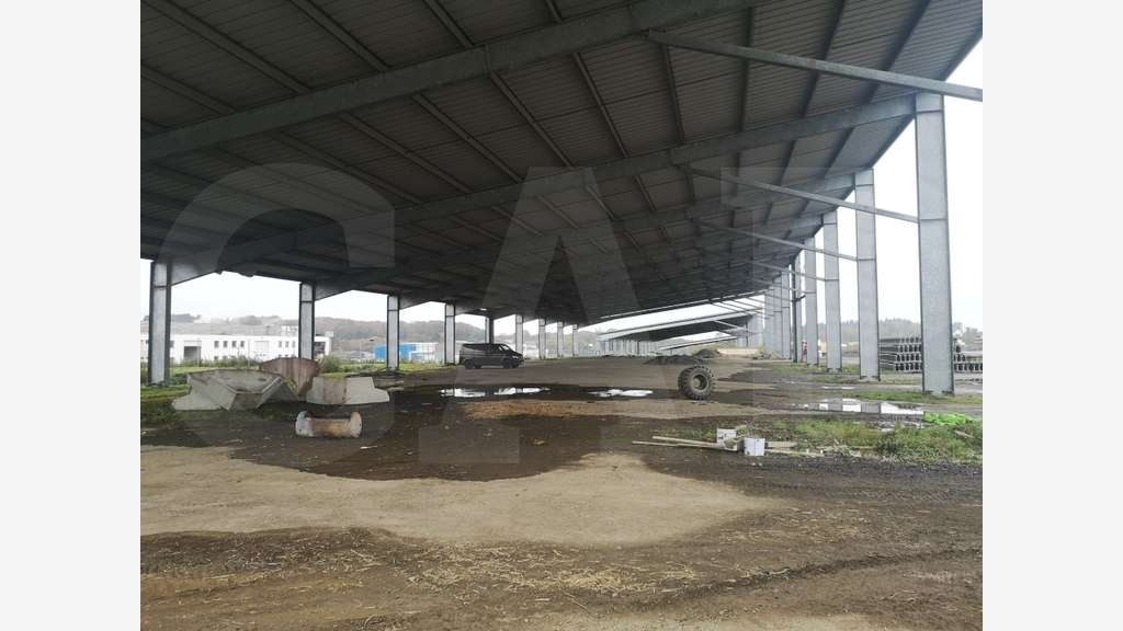 AV /AL 3 bâtiments de 3000m² secteur Plémet