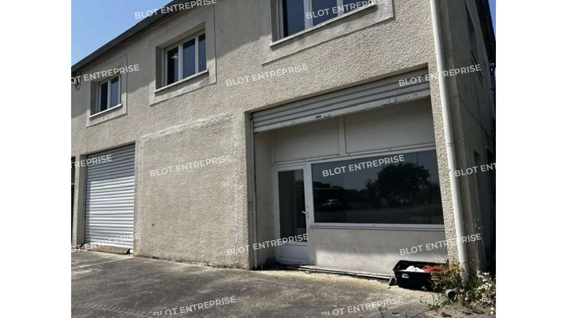 À LOUER - LOCAL D'ACTIVITES 115 M² - PLERIN