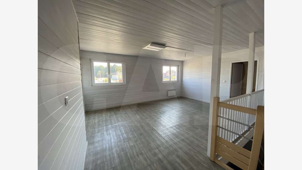 A louer local d’activité bureaux de 550m² à Plérin