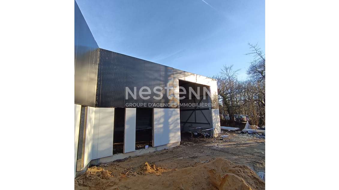 Local d'activité à louer 130m² ZA Plescop 