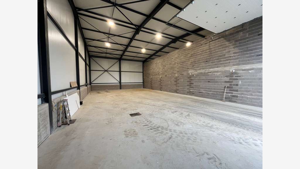 Entrepôt neuf à louer de 200m² à Plesnois (57)