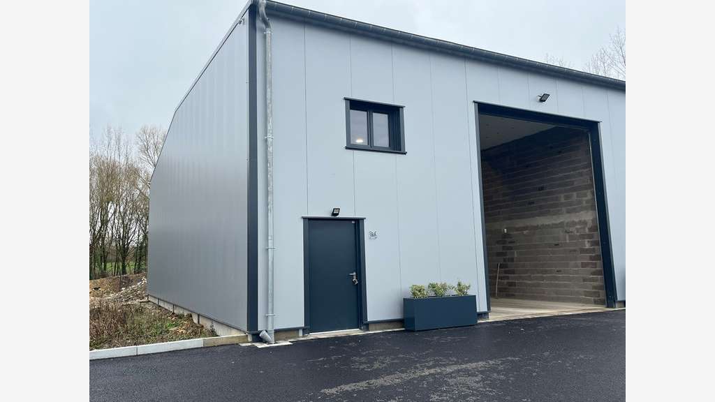 Entrepôt neuf à louer de 200m² à Plesnois (57)