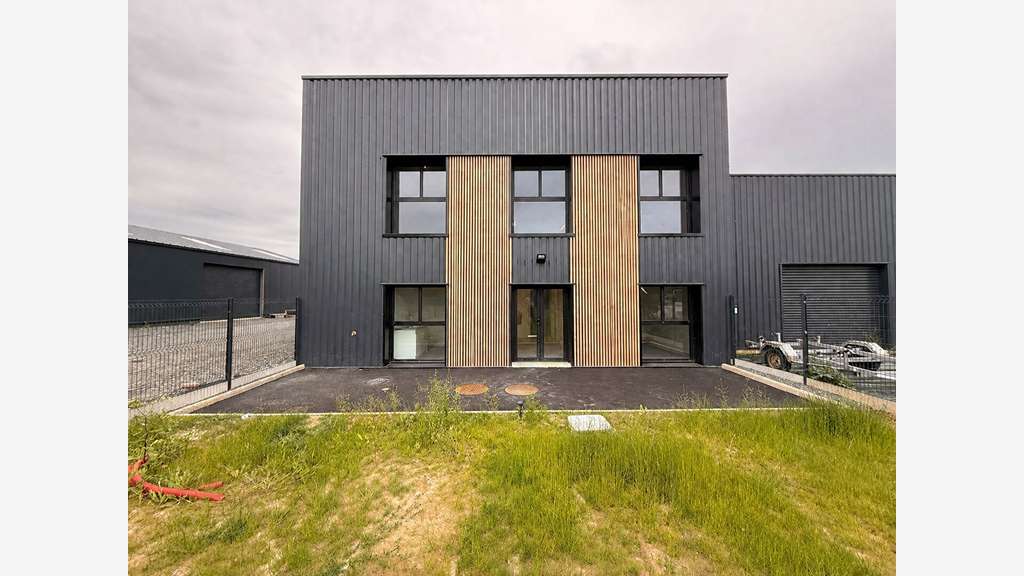 Local d'activité Pleudaniel 320 m2