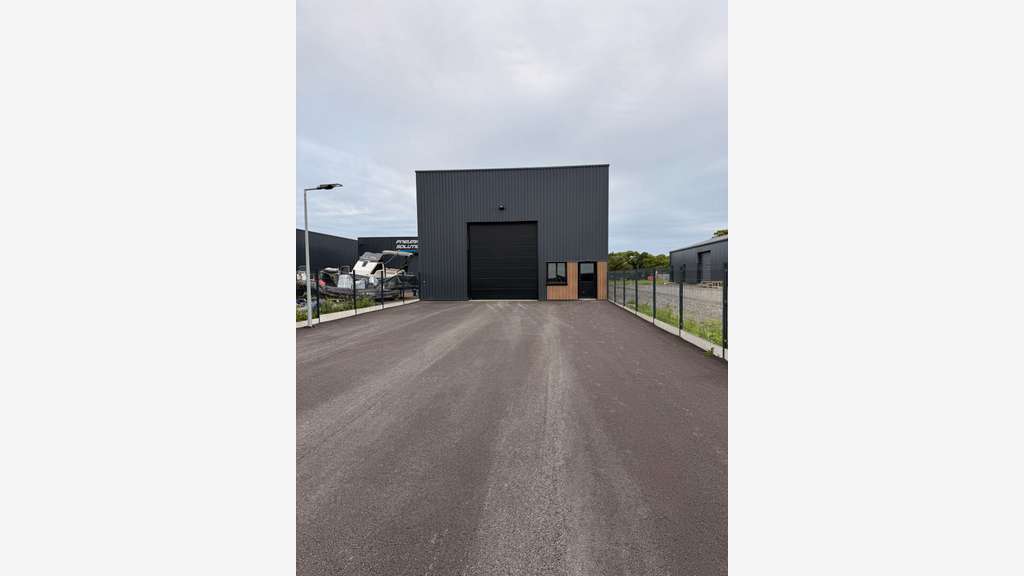 Local d'activité Pleudaniel 320 m2