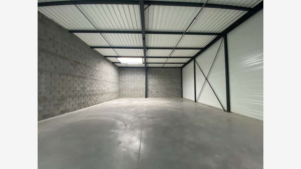 Local d’activité neuf 200m² axe Rennes / St Brieuc