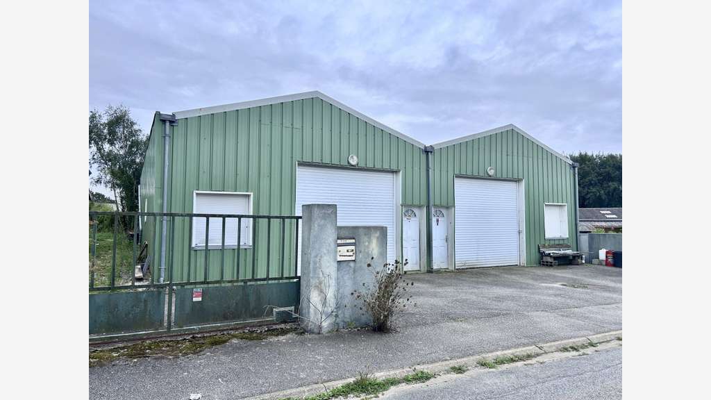 A louer local professionnel 102m² à Ploemeur