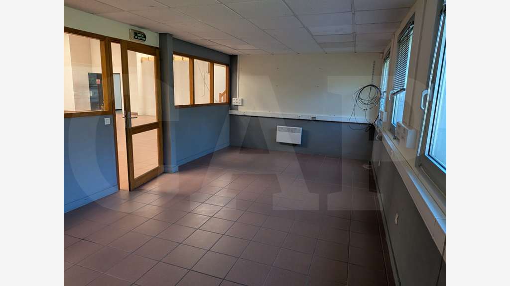 AV ou AL bâtiment d'activités 700m² à Vannes Ouest