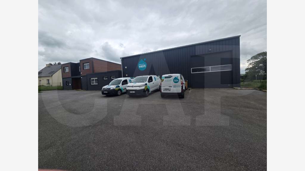 A louer local d'activité et bureaux à Ploufragan