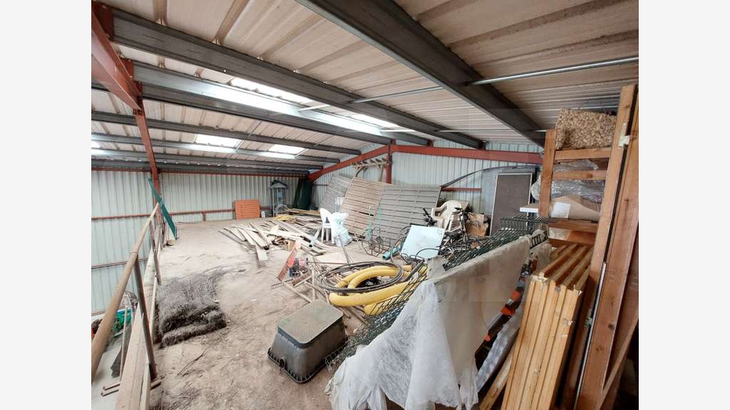 A louer local d'activité 277m² à Plougoumelen