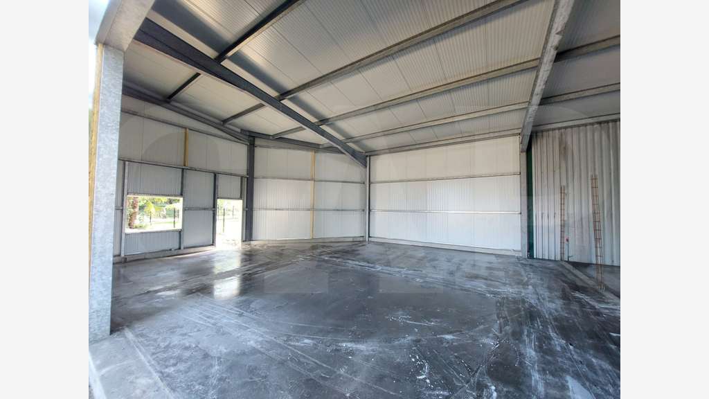 A louer local d'activité 112m² à Plougoumelen
