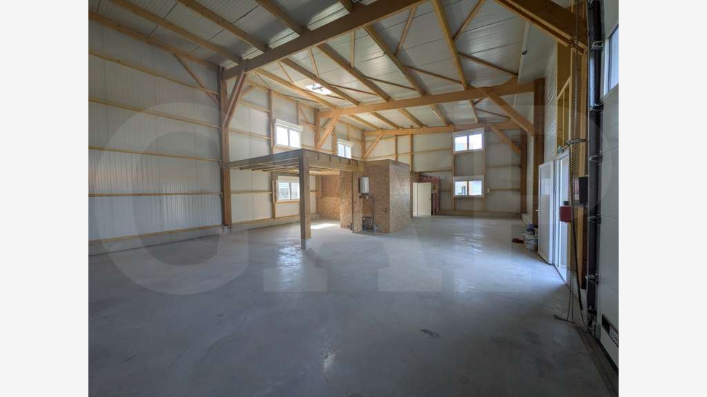 Loue bâtiment activités neuf 205m² au Plougoumelen